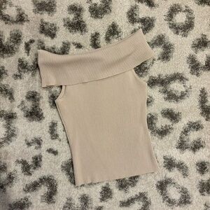 • off-the-shoulder top •